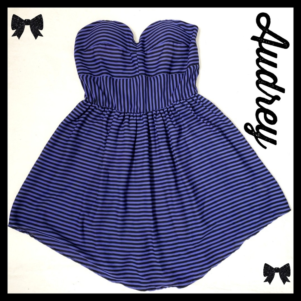 ♥️ $  3/$15 Audrey:Size:L/ Strapless Stripe Dress